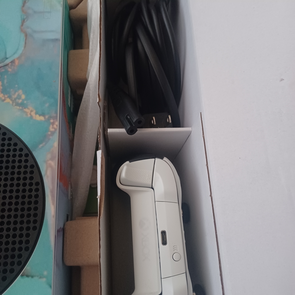 Marble Pattern Gaming Console - Picture 2 of 3